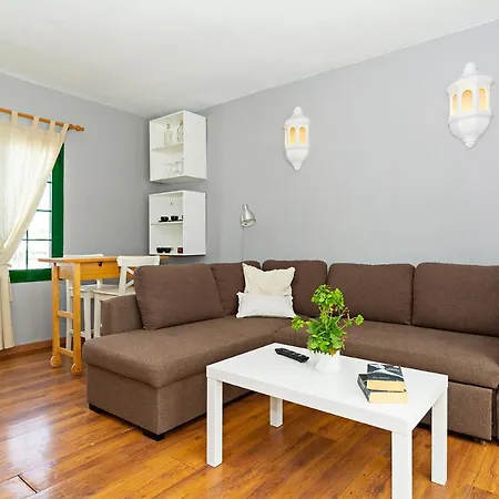 Private Terrace - Pool - 10 Min Walk Beach شقة