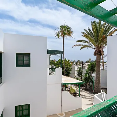 Private Terrace - Pool - 10 Min Walk Beach شقة تياس