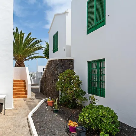 شقة Private Terrace - Pool - 10 Min Walk Beach *